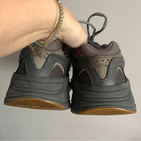 adidas Yeezy Boost 700 V2 Sneakers - Women's 7 / Men's 6 (2019) - Picture 7 of 12